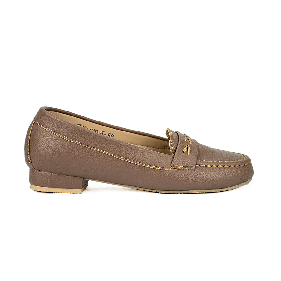 Cardams ECLC OLV 00225 Brown/Off White Women Loafers